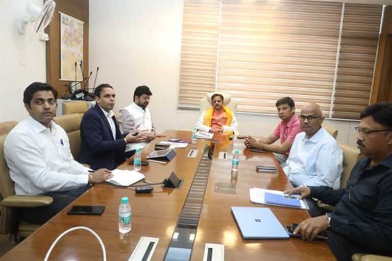 उप मुख्यमंत्री शुक्ल ने नवजात शिशुओं के स्वास्थ्य की दिशा में नई पहल की संभावनाओं पर हुआ विमर्श उप मुख्यमंत्री शुक्ल ने नवजात शिशुओं के स्वास्थ्य की दिशा में नई पहल की संभावनाओं पर हुआ विमर्श