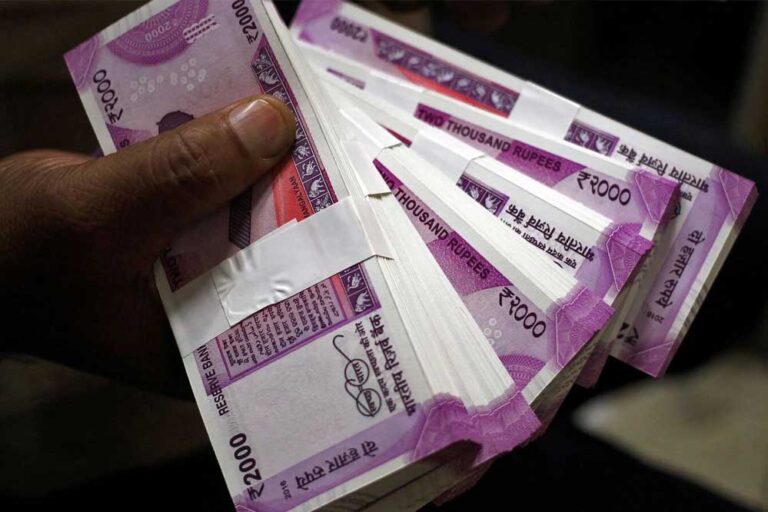 2000 के नोट पर RBI का बड़ा खुलासा, अभी भी हैं लीगल टेंडर, जानिए बैंकों में कितने नोट वापस आए