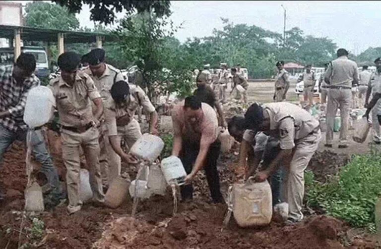 अवैध शराब पर चला बुलडोजर, पुलिस ने 16 लाख की अवैध शराब की नष्ट