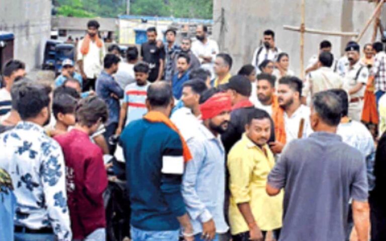 रायपुर में धर्मांतरण को लेकर हिंदू संगठनों का बवाल, रुकवाया अवैध मतांतरण