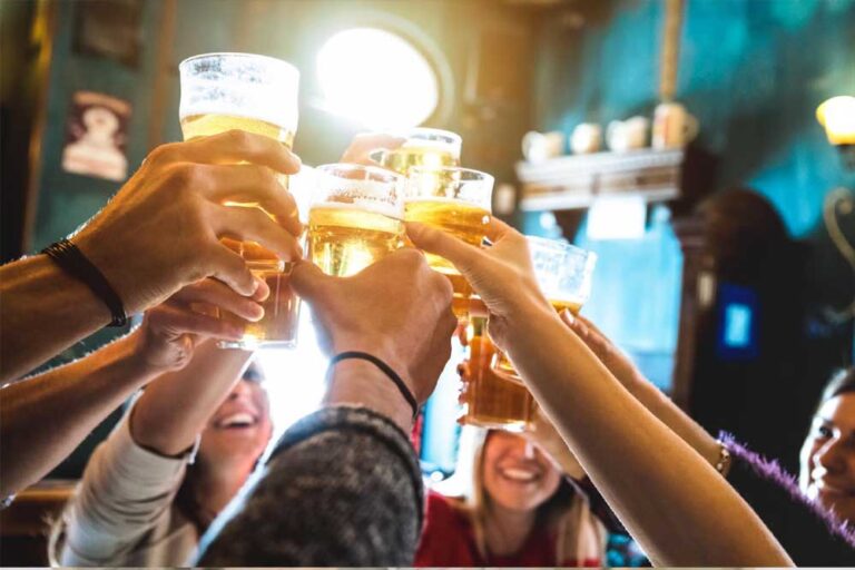 दुनिया में शराब की खपत के मामले में यूरोपीय देश काफी आगे, टॉप में 8 दुनिया में शराब की खपत के मामले में यूरोपीय देश काफी आगे, टॉप में 8