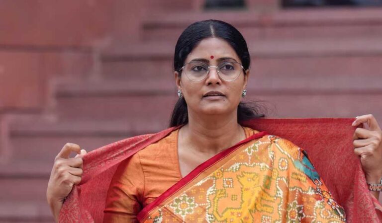 केंद्रीय स्वास्थ्य राज्य मंत्री अनुप्रिया पटेल ने स्वस्थ भारत को ही समृद्ध और विकसित भारत की नींव बताया