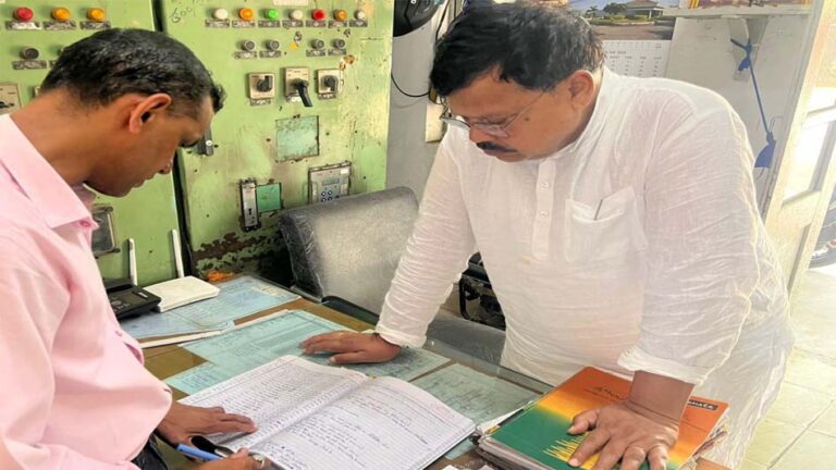 ऊर्जा मंत्री ने निरीक्षण के दौरान ट्रिपिंग, अनियमित विद्युत आपूर्ति और रखरखाव से जुड़ी चुनौतियों पर गहन चर्चा की ऊर्जा मंत्री ने निरीक्षण के दौरान ट्रिपिंग, अनियमित विद्युत आपूर्ति और रखरखाव से जुड़ी चुनौतियों पर गहन चर्चा की