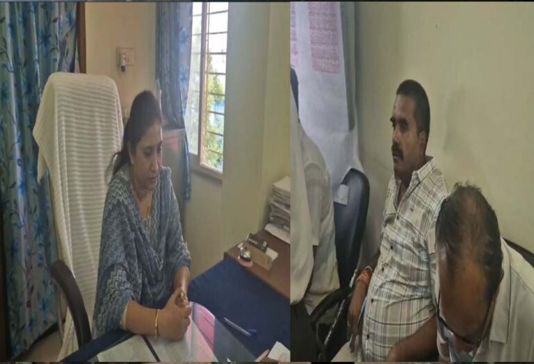 लोकायुक्त ने आरटीओ और एजेंट को 10 हजार की रिश्वत लेते पकड़ा, 30 हजार की थी डिमांड लोकायुक्त ने आरटीओ और एजेंट को 10 हजार की रिश्वत लेते पकड़ा, 30 हजार की थी डिमांड