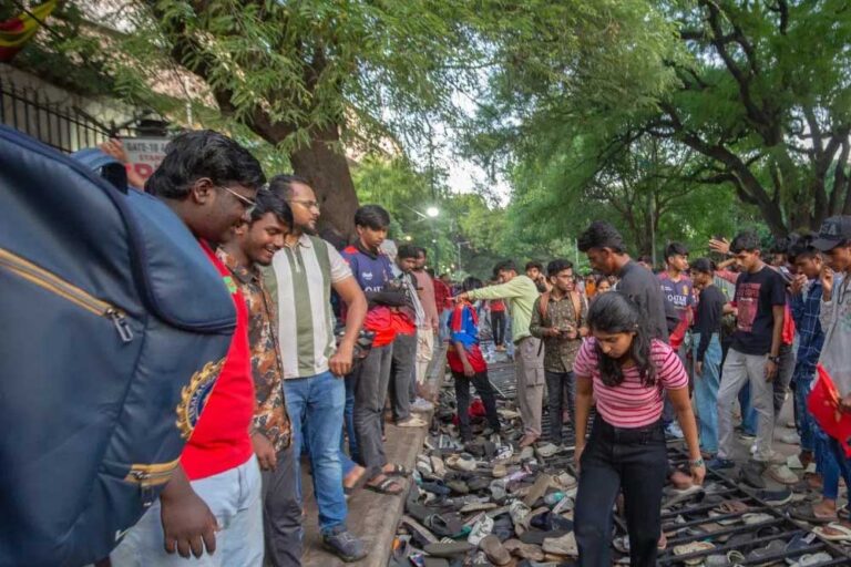 बेंगलुरु भगदड़ कांड के बाद दो और बड़े विकेट गिरे, सचिव और कोषाध्यक्ष ने दिया इस्तीफा