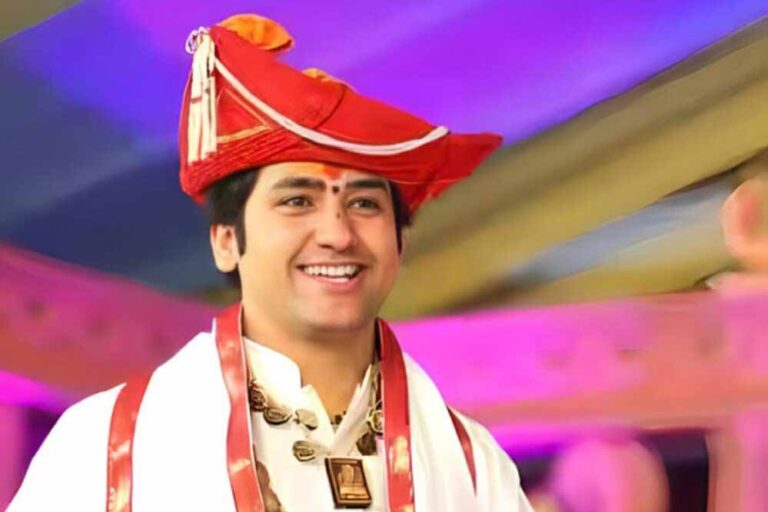 ‘हम सब सभ्य और सुशिक्षित हैं, इसलिए हमें लगता है कि जीव हिंसा को रोकना चाहिए: धीरेंद्र शास्त्री