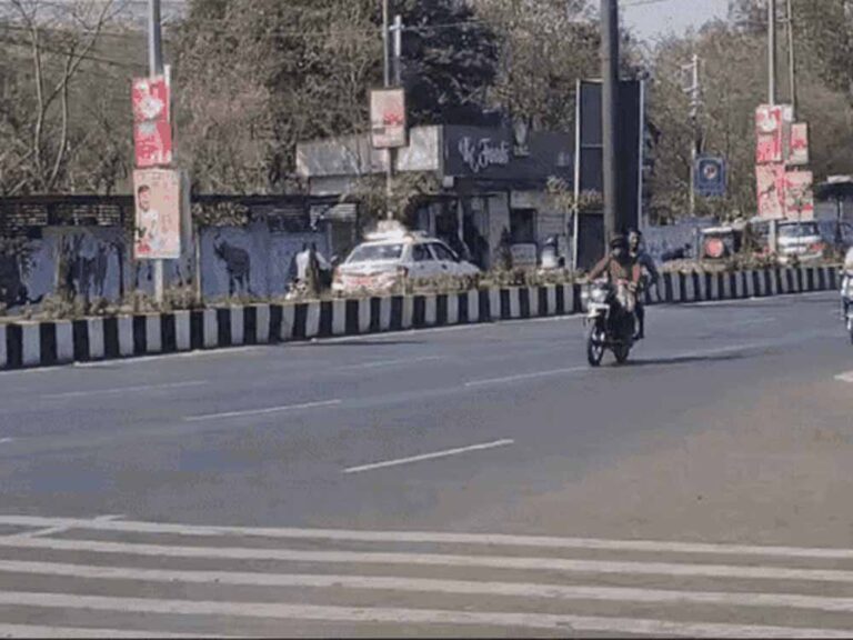 MP के नौगांव में 44.8 डिग्री सहित 20 शहरों में पारा 40 के पार MP के नौगांव में 44.8 डिग्री सहित 20 शहरों में पारा 40 के पार