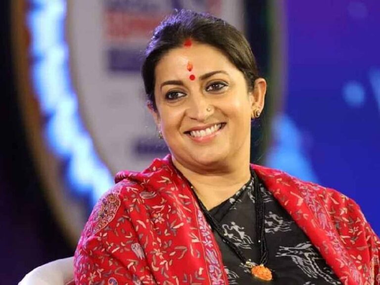 स्मृति ईरानी ने कहा-सेना के पराक्रम को हम वंदनीय बनाते हैं, विपक्ष को इससे दुर्भाव है तो यह खेदजनक