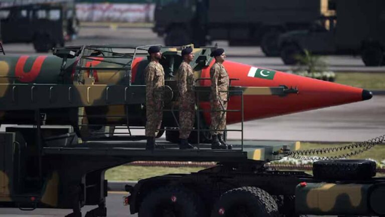 पड़ोसी पाकिस्तान की खुफिया तैयारी, बना रहा लॉन्ग-रेंज परमाणु मिसाइल