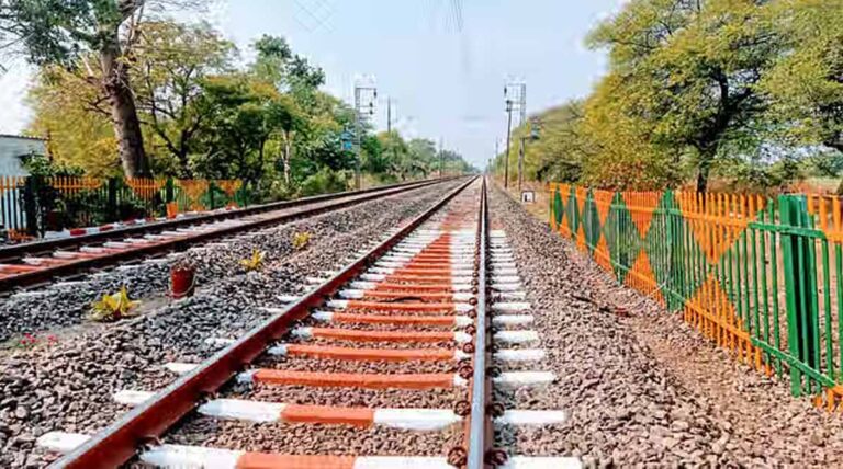 महू से मुख्तियारा बलवाड़ा के बीच पटरी बिछाई जाएगी, इंदौर-खरगोन वन मंडलों की 454 हेक्टेयर वनभूमि का अधिग्रहण होगा