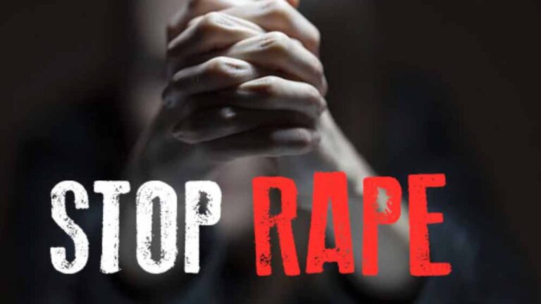 पूर्व प्रेमी और उसके दोस्त ने युवती का अश्लील वीडियो और फोटो के जरिए कई महीनों तक ब्लैकमेल किया