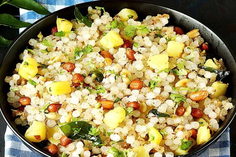 साबूदाना खिचड़ी बनाते वक़्त इन 4 बातों का ध्यान देंगे हर दाना मोती जैसा खिलेगा