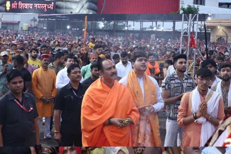 गुरु पूर्णिमा महोत्सव पर कुबेरेश्वरधाम में उमड़ रही श्रद्धालुओं की भीड़, गुरु दीक्षा का आयोजन गुरु पूर्णिमा महोत्सव पर कुबेरेश्वरधाम में उमड़ रही श्रद्धालुओं की भीड़, गुरु दीक्षा का आयोजन