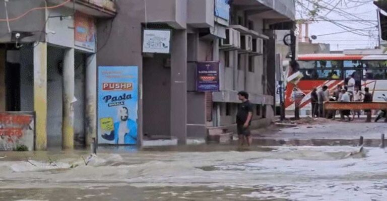 स्ट्रॉन्ग सिस्टम की बदौलत मध्यप्रदेश में 1 महीने के अंदर ही 17.4 इंच बारिश हो गई