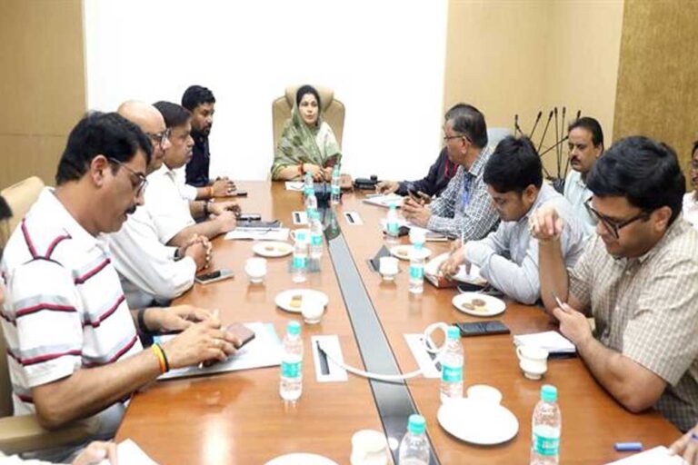 सर्वोदय गृह निर्माण समिति के आवंटियों की समस्या का करें निराकरण :राज्यमंत्री श्रीमती गौर