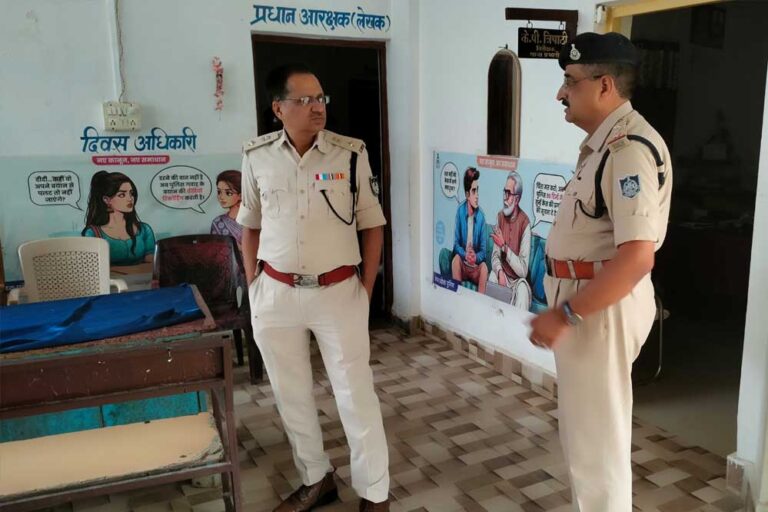 मैहर पुलिस अधीक्षक सुधीर अग्रवाल ने किया थाने का निरीक्षण मैहर पुलिस अधीक्षक सुधीर अग्रवाल ने किया थाने का निरीक्षण