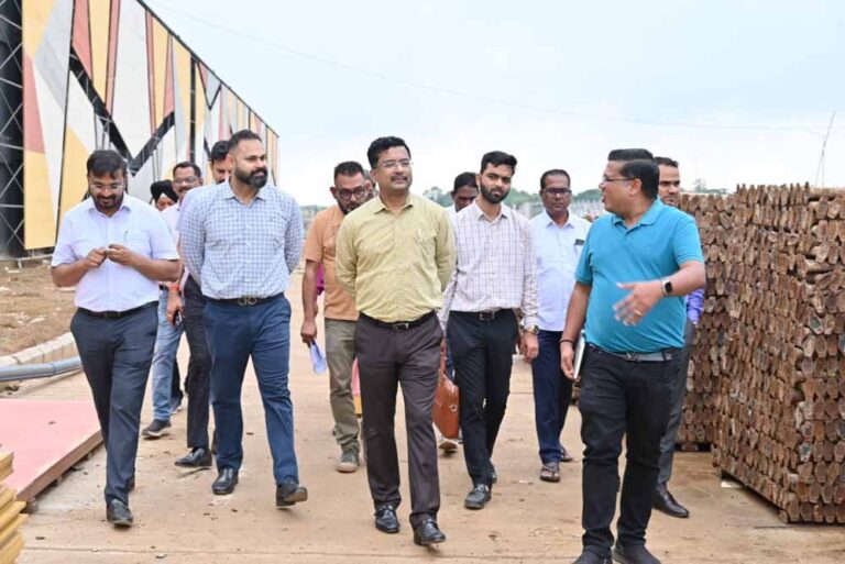 प्रमुख सचिव बोरा ने निर्माणाधीन शहीद वीर नारायण सिंह संग्रहालय का किया निरीक्षण