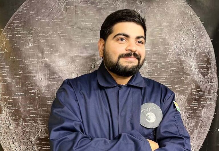 NASA को भेजा था ईमेल, अब अंतरिक्ष जा रहे राजशेखर: छत्तीसगढ़ का नाम रोशन NASA को भेजा था ईमेल, अब अंतरिक्ष जा रहे राजशेखर: छत्तीसगढ़ का नाम रोशन