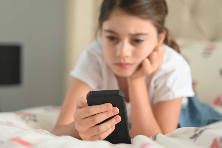 बच्चों की Insta लत पर Meta की सख्ती, अब मिलेगा टाइम लिमिट अलर्ट