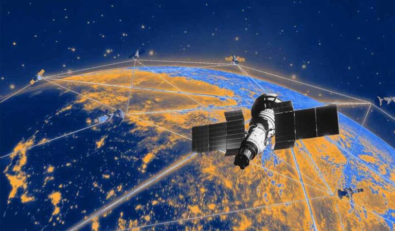 ISRO चार साल के बजाय एक साल में 52 जासूसी सैटलाइट आसमान में भेजेगा ISRO चार साल के बजाय एक साल में 52 जासूसी सैटलाइट आसमान में भेजेगा