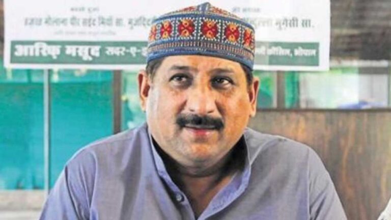 उज्जैन में सावन के सोमवार को स्कूलों की छुट्टी करने और रविवार को स्कूल लगाने के कलेक्टर के आदेश की कांग्रेस ने आलोचना की उज्जैन में सावन के सोमवार को स्कूलों की छुट्टी करने और रविवार को स्कूल लगाने के कलेक्टर के आदेश की कांग्रेस ने आलोचना की