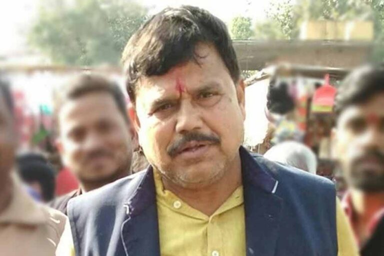 बिजली बिल का भुगतान बिजली कंपनी के अधिकृत गेटवे अथवा बिजली कंपनी के कैश काउण्टर पर करें : ऊर्जा मंत्री तोमर बिजली बिल का भुगतान बिजली कंपनी के अधिकृत गेटवे अथवा बिजली कंपनी के कैश काउण्टर पर करें : ऊर्जा मंत्री तोमर