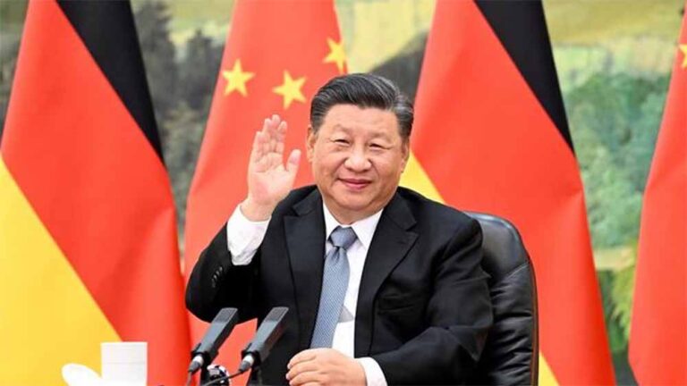 जिनपिंग की कुर्सी डावांडोल? चीन में अंदरूनी कलह ने बढ़ाई बेचैनी जिनपिंग की कुर्सी डावांडोल? चीन में अंदरूनी कलह ने बढ़ाई बेचैनी