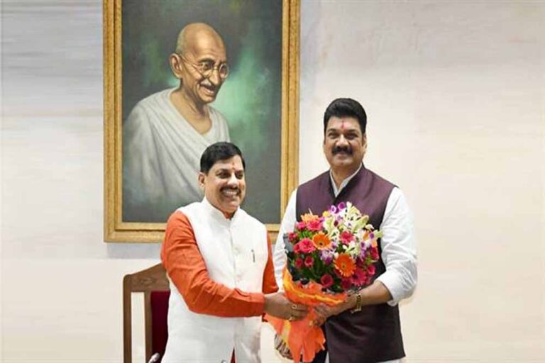 मुख्यमंत्री डॉ. यादव के विदेश यात्रा से लौटने पर खाद्य मंत्री राजपूत ने दी शुभकामनाएं