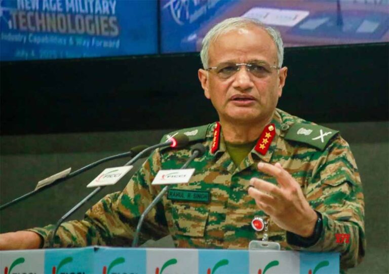 ऑपरेशन सिंदूर पर ब्रेक को बताया मास्टर स्ट्रोक, सेना ने पहली बार बताई असली वजह