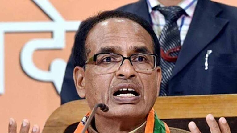 शिवराज का अफसरों को अल्टीमेटम: केंद्र से टीम आई तो सबकी होगी जांच