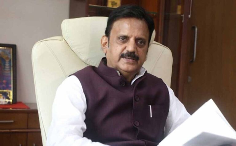 भाषाई बंधन से प्रतिभा नहीं होगी बाधित, चिकित्सा शिक्षा में हिंदी छात्रों को विशेष प्रोत्साहन : उप मुख्यमंत्री शुक्ल भाषाई बंधन से प्रतिभा नहीं होगी बाधित, चिकित्सा शिक्षा में हिंदी छात्रों को विशेष प्रोत्साहन : उप मुख्यमंत्री शुक्ल