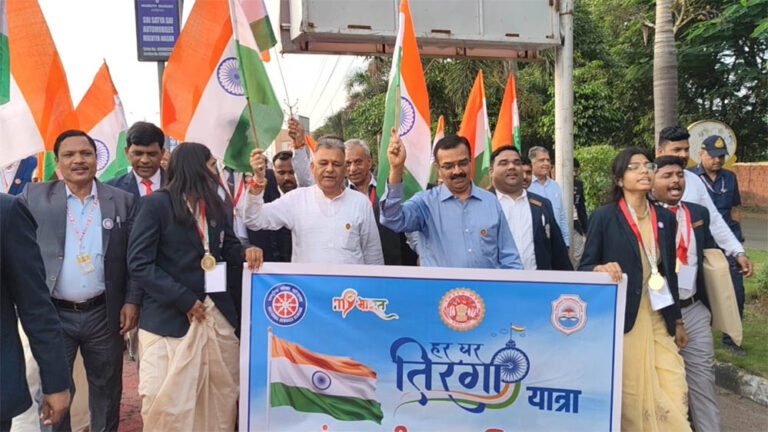 उच्च शिक्षा मंत्री परमार का संदेश: विश्व एक परिवार है, बाजार नहीं