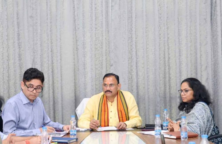 राज्य के सबसे बड़े अस्पताल को मिलेगा नया रूप, स्वास्थ्य मंत्री जायसवाल ने दी जानकारी राज्य के सबसे बड़े अस्पताल को मिलेगा नया रूप, स्वास्थ्य मंत्री जायसवाल ने दी जानकारी