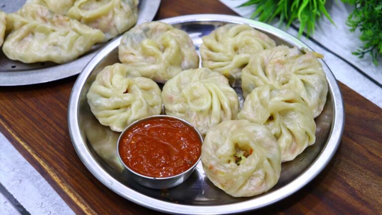 पनीर मोमोज रेसिपी: अब घर बैठे लीजिए रेस्तरां जैसा मज़ा पनीर मोमोज रेसिपी: अब घर बैठे लीजिए रेस्तरां जैसा मज़ा