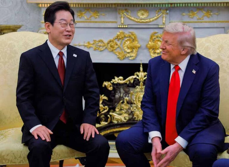 ट्रंप ने कोरियाई राष्ट्रपति के सामने जताई ताकत, कहा- चीन को बर्बाद करने की क्षमता है