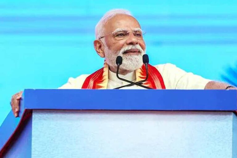 ट्रंप के दबाव के बावजूद PM मोदी ने ठोकी मुट्ठी, आत्मनिर्भर भारत की ताकत दिखाई