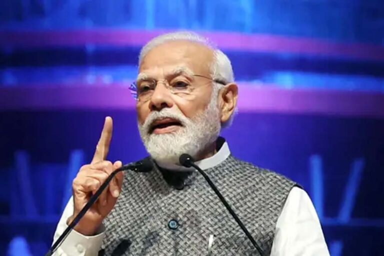 ‘डेड इकोनॉमी’ वाले बयान पर मोदी का करारा जवाब — भारत जल्द बनेगा तीसरी बड़ी ताकत
