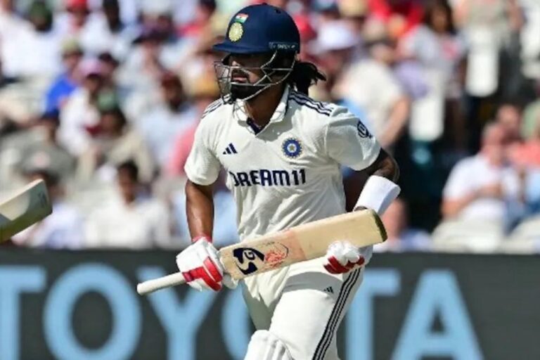 422 चौकों-48 छक्कों से इंग्लैंड में धमाल, भारतीय टीम ने रचा इतिहास