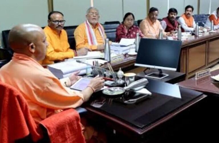 2047 के विकास लक्ष्य पर सीएम योगी की चर्चा, बना उत्तर प्रदेश के भविष्य का रोडमैप