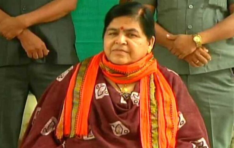 उषा ठाकुर का बयान: जो संविधान नहीं मानते, उन्हें शरिया के हिसाब से मिले कठोर दंड उषा ठाकुर का बयान: जो संविधान नहीं मानते, उन्हें शरिया के हिसाब से मिले कठोर दंड