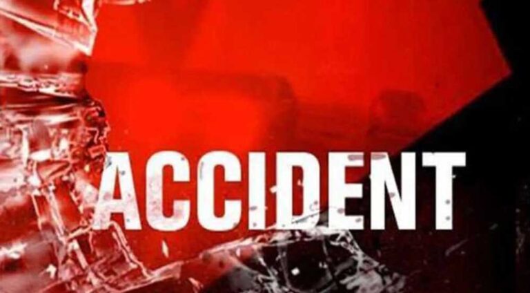 सड़क दुर्घटना में उजड़ा पूरा परिवार, 6 में से 5 की मौके पर मौत