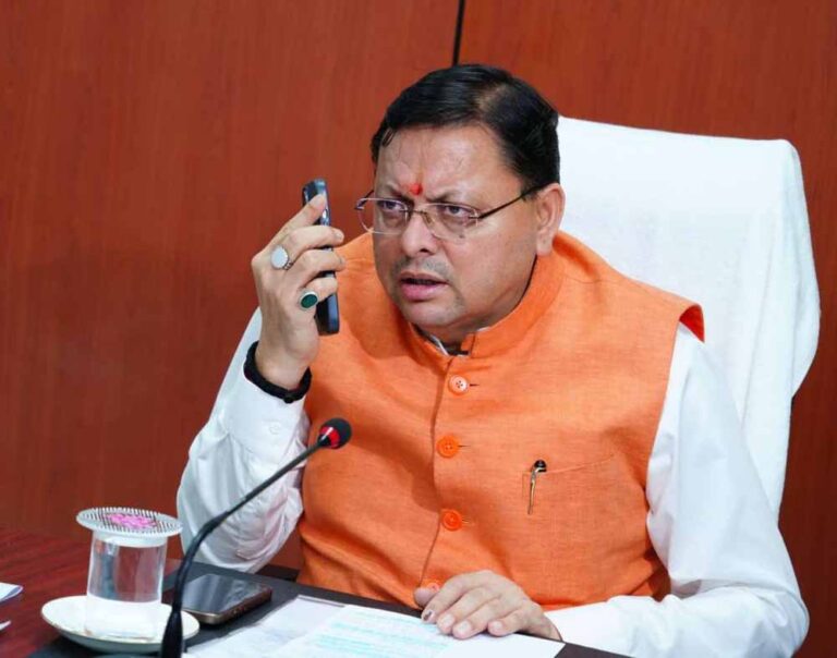 उत्तरकाशी में आपदा राहत कार्यों की समीक्षा करते हुए सीएम धामी ने रेस्क्यू ऑपरेशन को बताया प्राथमिकता उत्तरकाशी में आपदा राहत कार्यों की समीक्षा करते हुए सीएम धामी ने रेस्क्यू ऑपरेशन को बताया प्राथमिकता