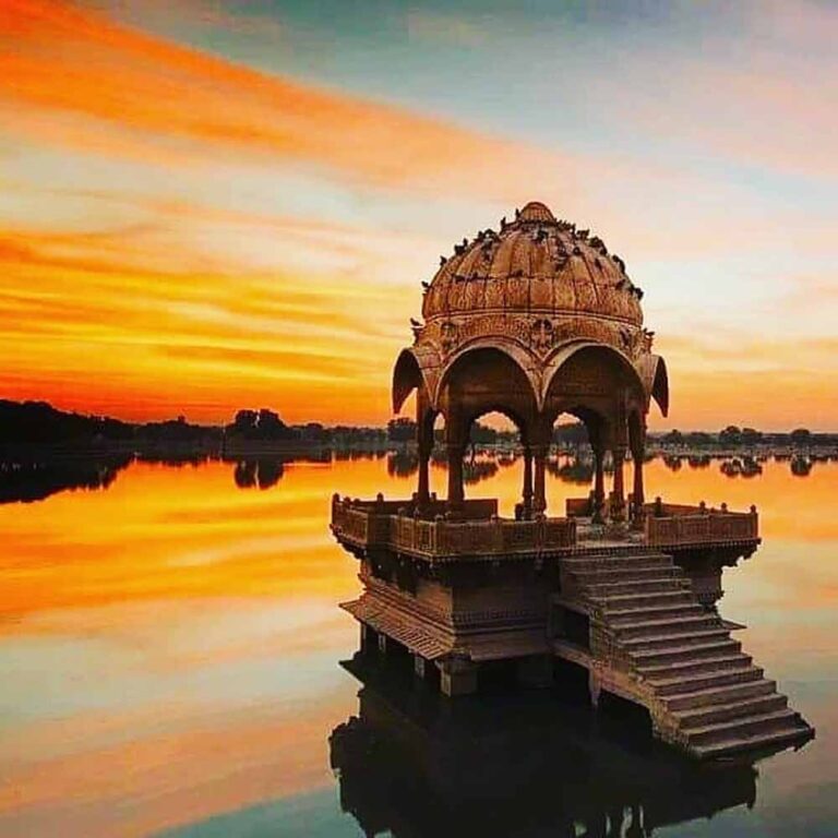 राजस्थान का वो शहर जिसे अमृतसर के साथ करते हैं तुलना, जानिए क्यों है इसे Golden City कहा जाता