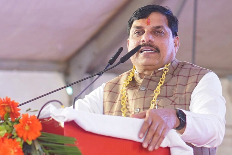 विधानसभा चुनाव में वोट चोरी के आरोप पर सीएम और सिंधिया का राहुल गांधी को जवाब विधानसभा चुनाव में वोट चोरी के आरोप पर सीएम और सिंधिया का राहुल गांधी को जवाब