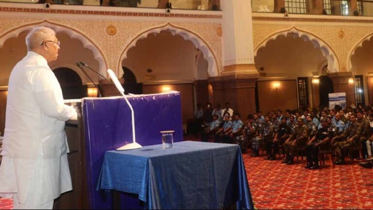 राज्यपाल पटेल ने कहा- उद्योगों की मांग अनुसार कौशल विकास पाठ्यक्रम डिजाइन करें