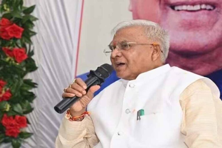 राज्यपाल ने संकल्प संस्थान के चयनित सिविल सेवकों का किया सम्मान राज्यपाल ने संकल्प संस्थान के चयनित सिविल सेवकों का किया सम्मान