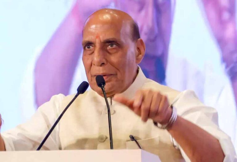 विपक्ष पर निशाना साधते हुए राजनाथ सिंह बोले, उनका रवैया निराशाजनक रहा