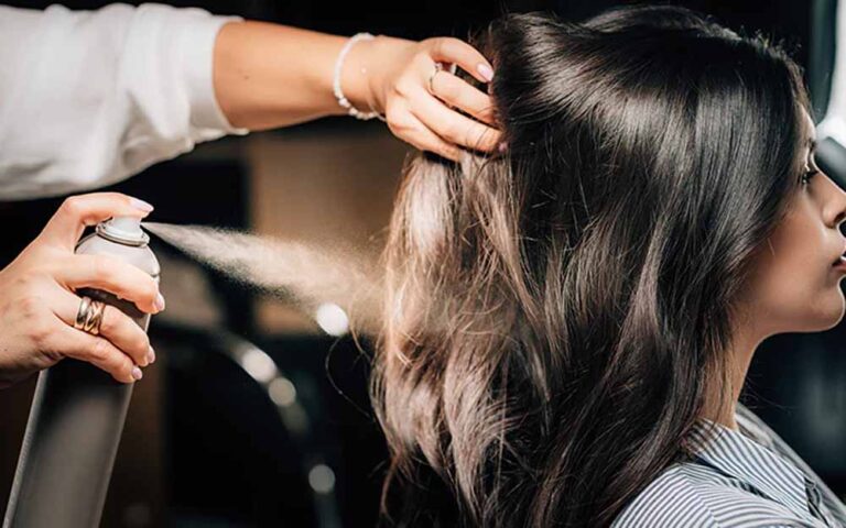 अब घर पर बनाएं Hair Spray, बालों को मिलेगा शाइन और वॉल्यूम