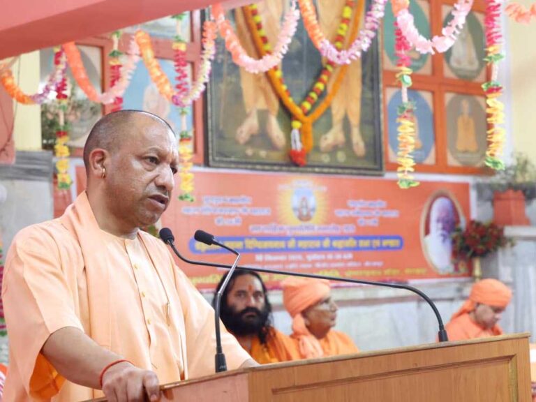 ब्रह्मलीन महंत दिग्विजयनाथ की पुण्यतिथि पर आयोजित श्रद्धांजलि सभा में बोले गोरक्षपीठाधीश्वर