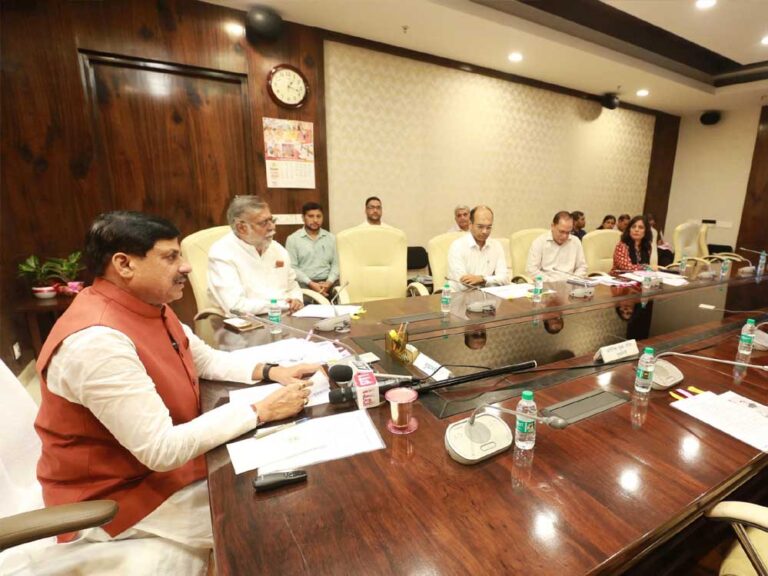 प्रधानमंत्री मोदी गरीबों का दुख और उनकी जरूरतें समझते हैं : मुख्यमंत्री डॉ. यादव